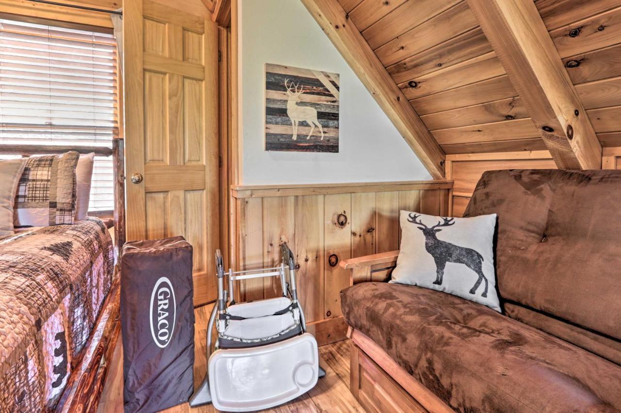 Cozy Cabin With Hot Tub In The Heart Of Pigeon Forge Villa Buitenkant foto