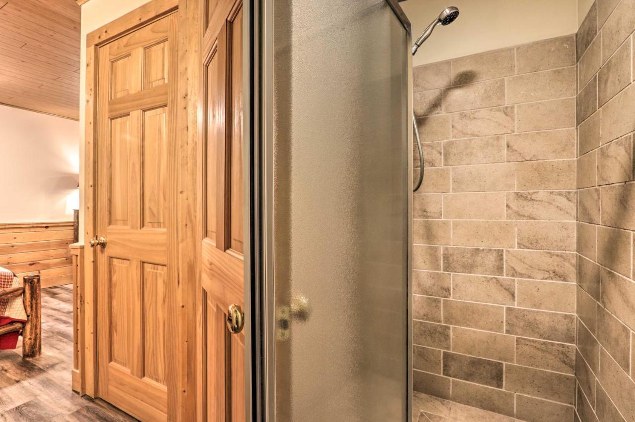 Cozy Cabin With Hot Tub In The Heart Of Pigeon Forge Villa Buitenkant foto