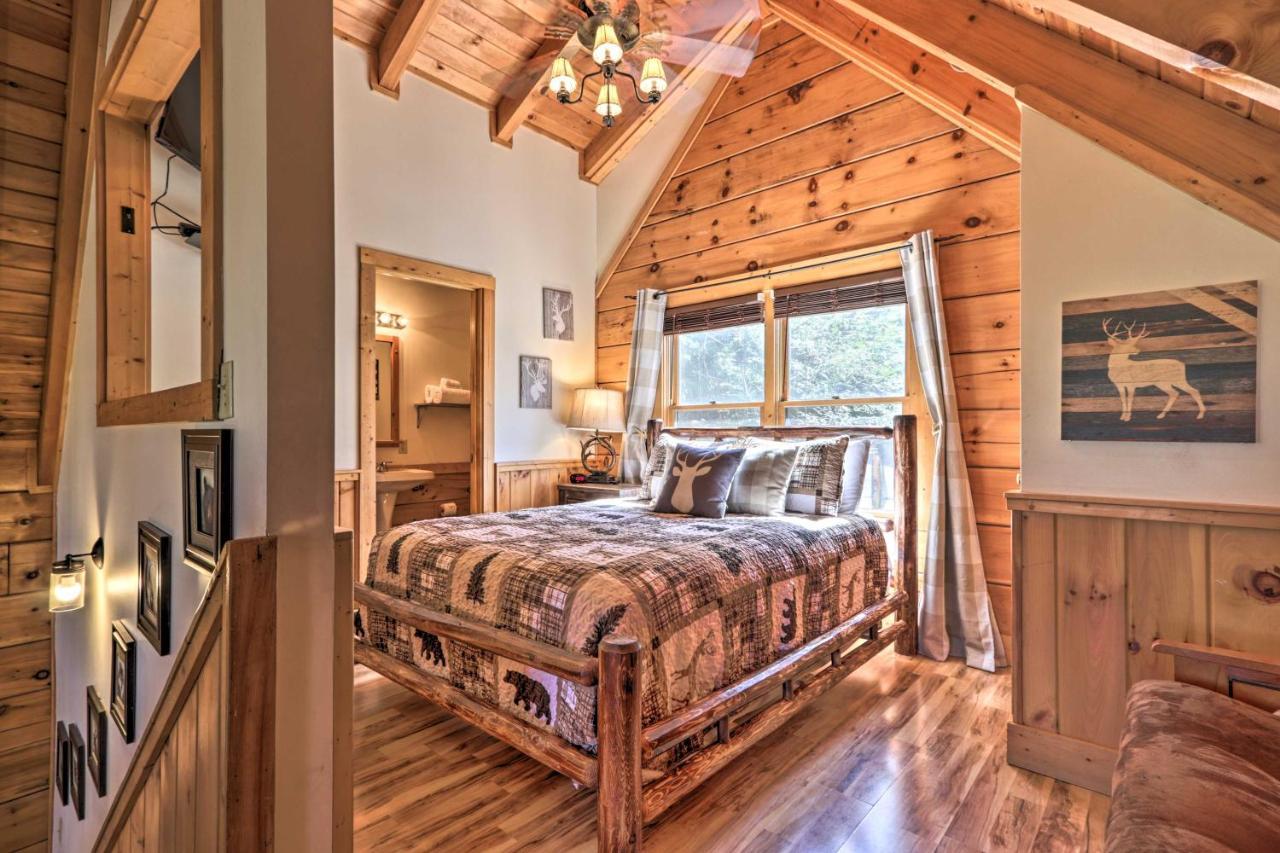 Cozy Cabin With Hot Tub In The Heart Of Pigeon Forge Villa Buitenkant foto
